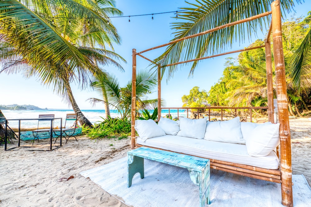 red frog beach island resort