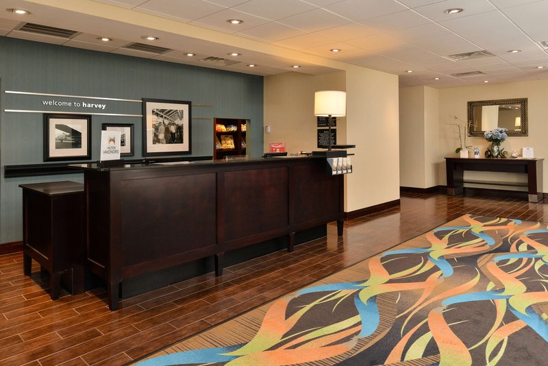 hampton inn and suites harvey new orleans west bank