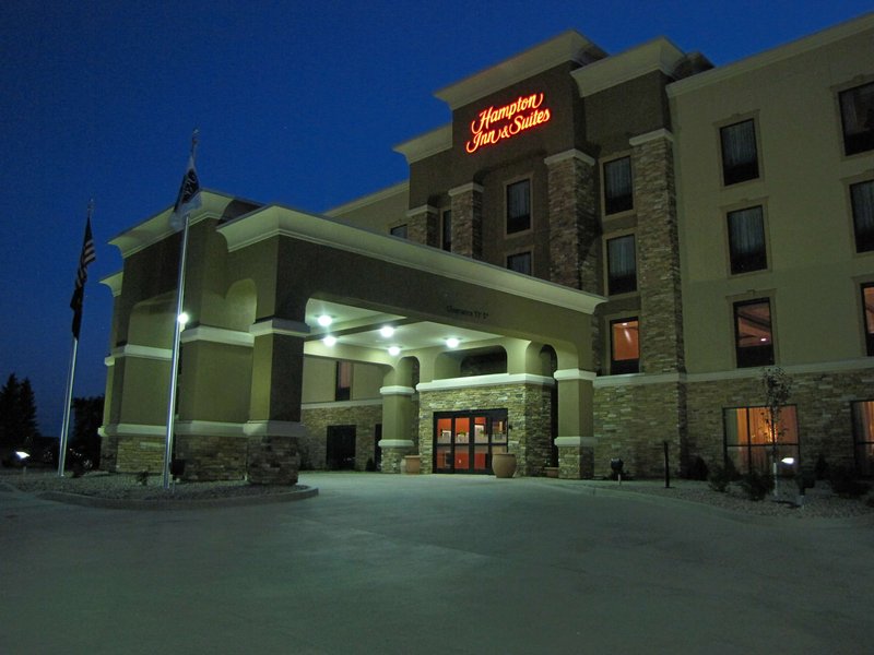 Hampton Inn & Suites Jamestown, Nd