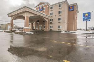 Comfort Inn And Suites Edson,Edson>>Edmonton,2.5 star