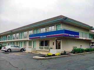 Motel 6 Amherst, Oh - Cleveland West - Lorain,Lorain>>Amherst,2 star