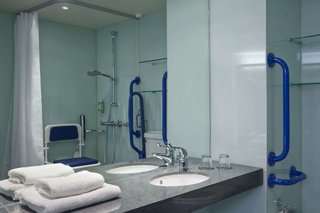 Ramada Encore By Wyndham Newcastle-Gateshead,Newcastle Upon Tyne>>Gateshead,3 star