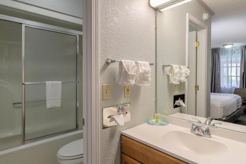 Belle Aire Motel,Near Ripley's Aquarium Of The Smokies,2 star
