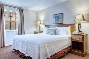 gatlinburg town square by exploria resorts