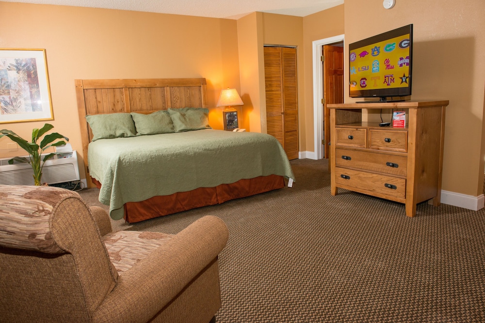 gatlinburg town square by exploria resorts