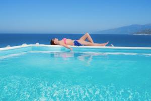 cavos bay hotel and studios