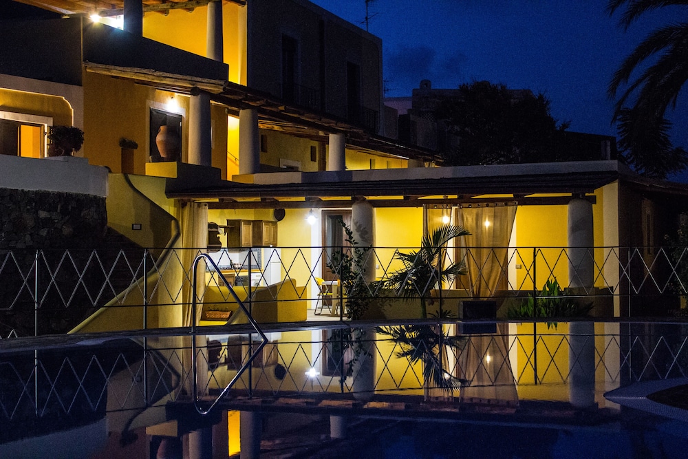 hotel arcangelo salina