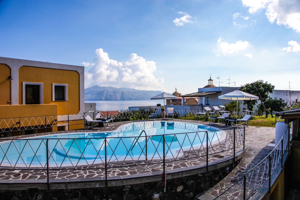 hotel arcangelo salina