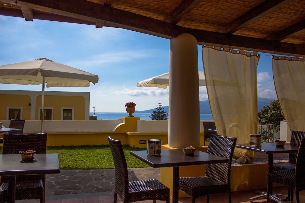 hotel arcangelo salina