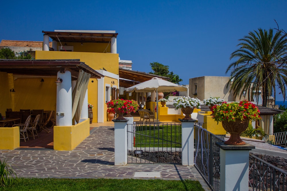 hotel arcangelo salina