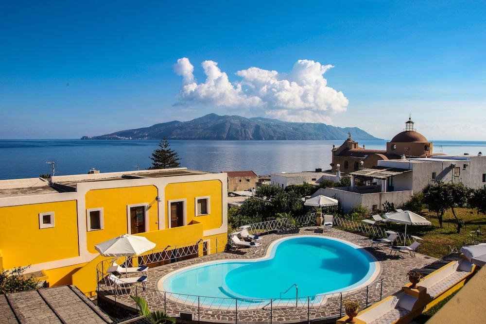 hotel arcangelo salina
