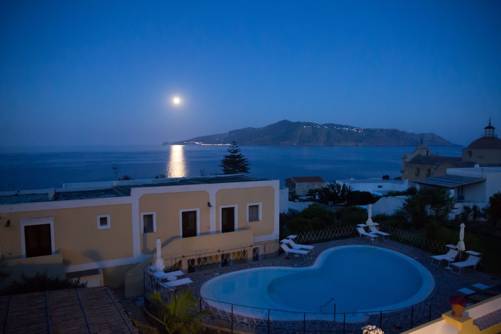 hotel arcangelo salina
