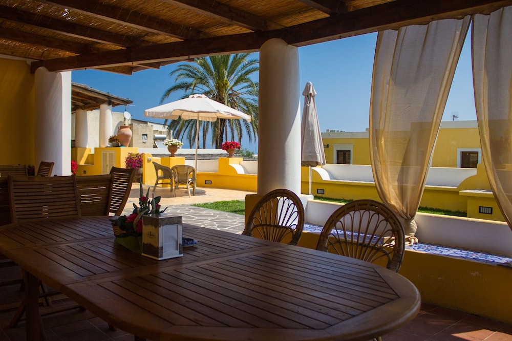 hotel arcangelo salina