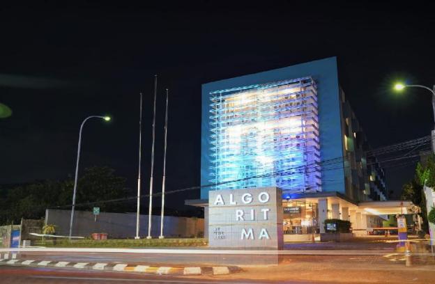 algoritma hotel