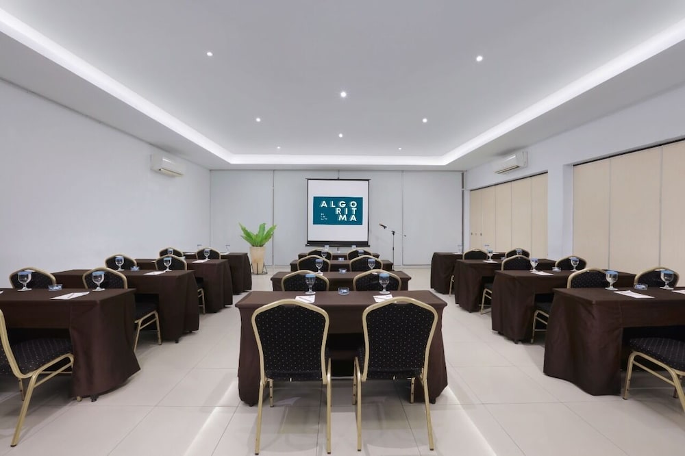 algoritma hotel