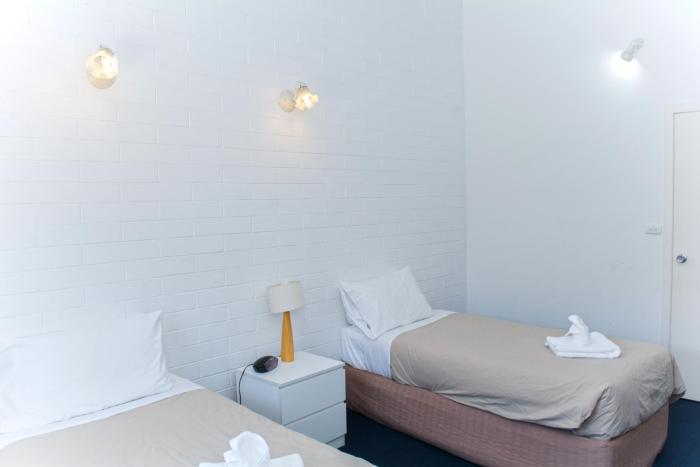 alexander motor inn and apartments