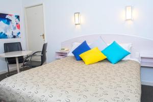 alexander motor inn and apartments