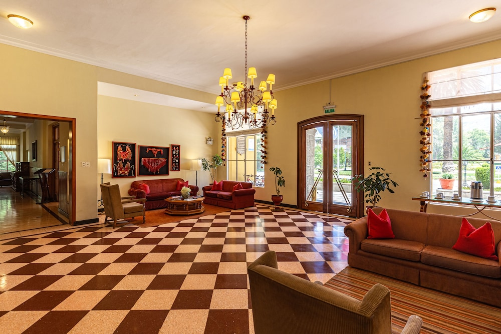 lp los portales hotel tarma
