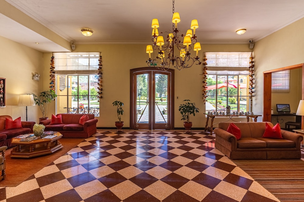 lp los portales hotel tarma