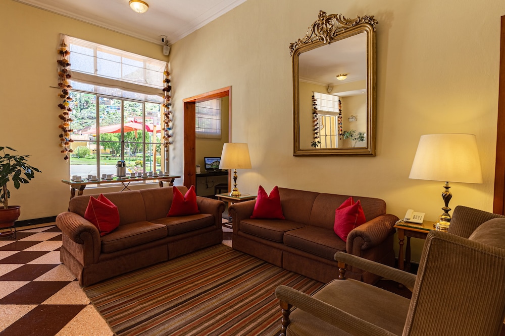 lp los portales hotel tarma