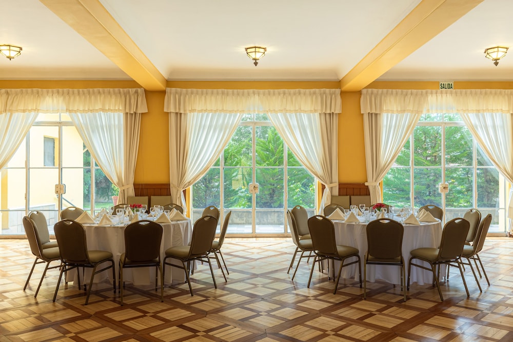 lp los portales hotel tarma