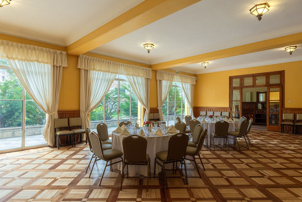 lp los portales hotel tarma