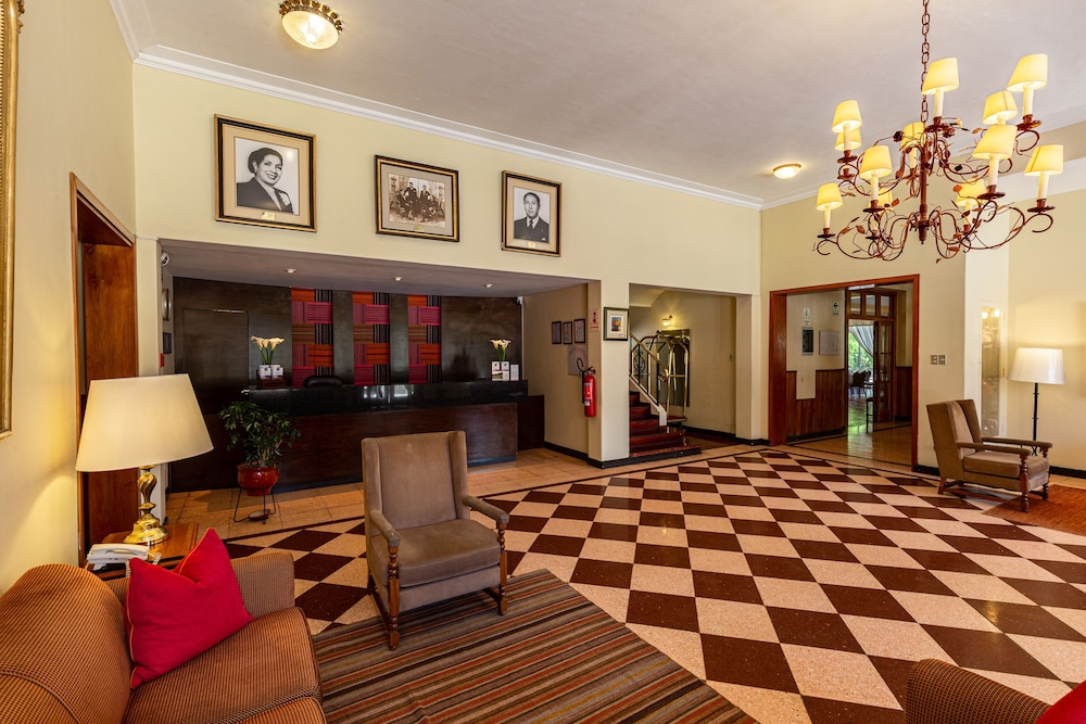 lp los portales hotel tarma