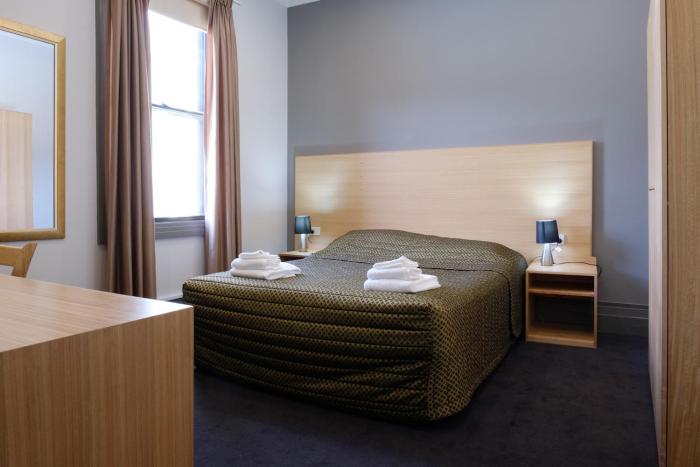 royal exhibition hotel