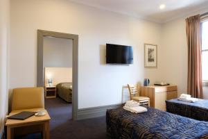 Royal Exhibition Hotel,New South Wales>>Haymarket,3 star
