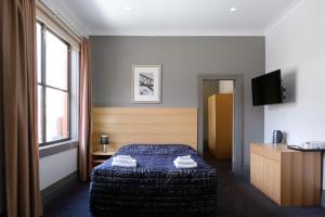 Royal Exhibition Hotel,New South Wales>>Haymarket,3 star