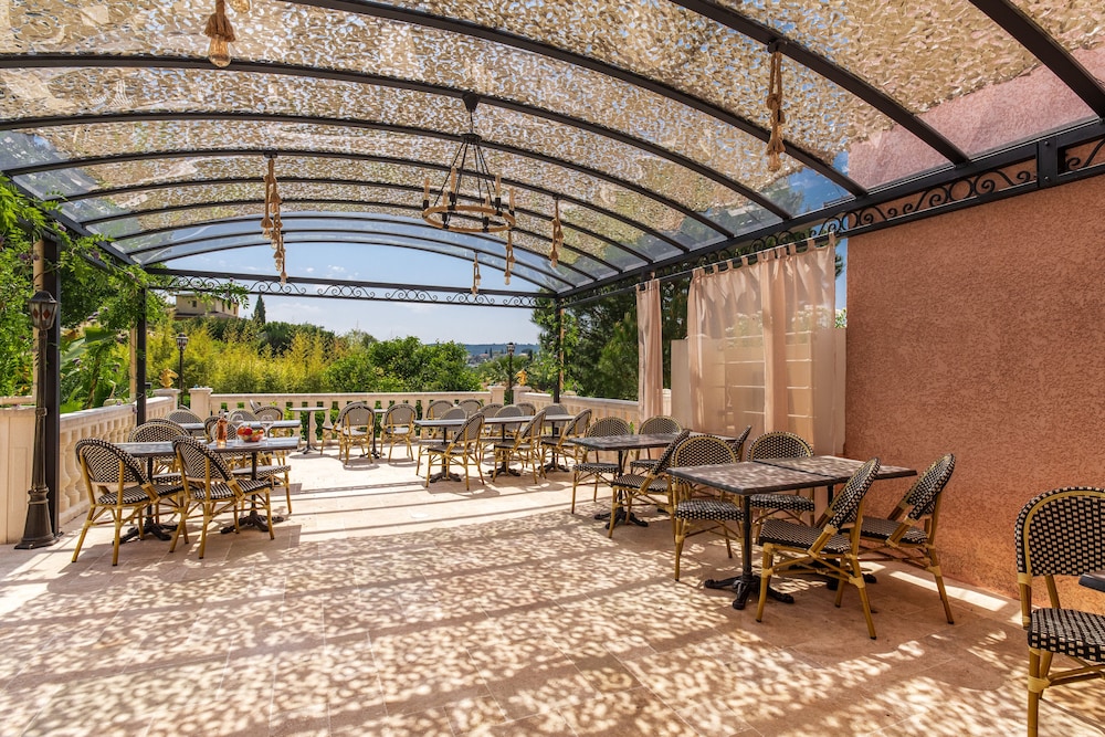 hotel les bastides st paul