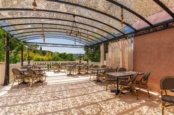 hotel les bastides st paul