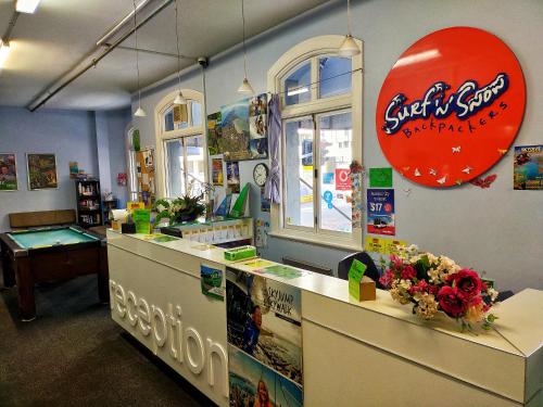 surf n snow backpackers hostel