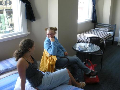 surf n snow backpackers hostel