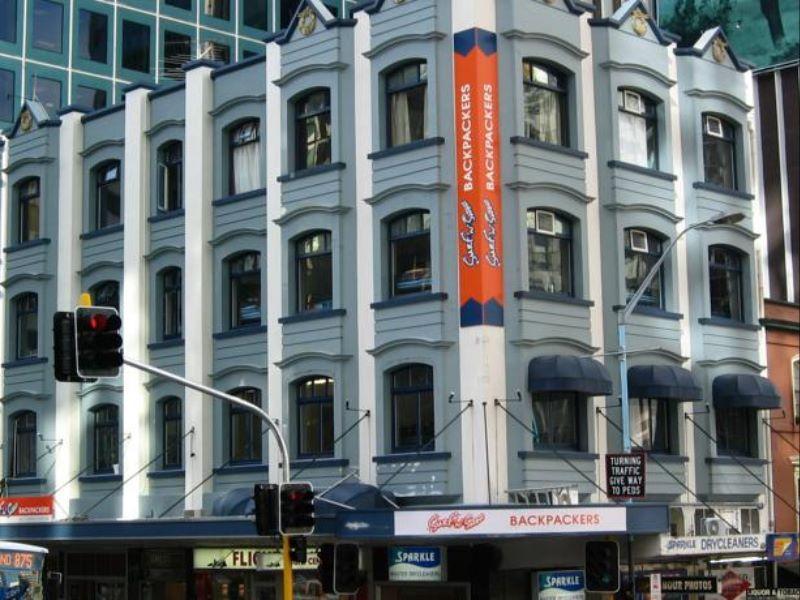 surf n snow backpackers hostel