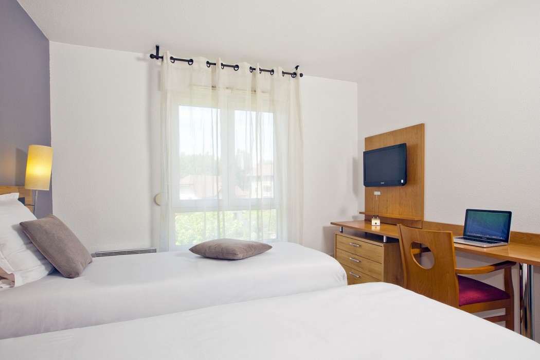 sejours and affaires annecy pont neuf