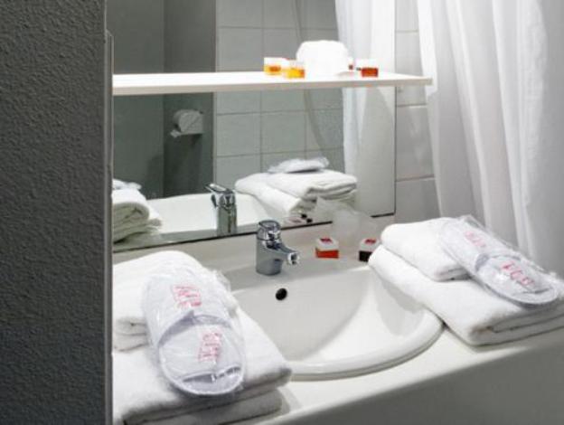 sejours and affaires annecy pont neuf