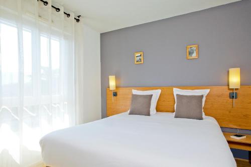 sejours and affaires annecy pont neuf