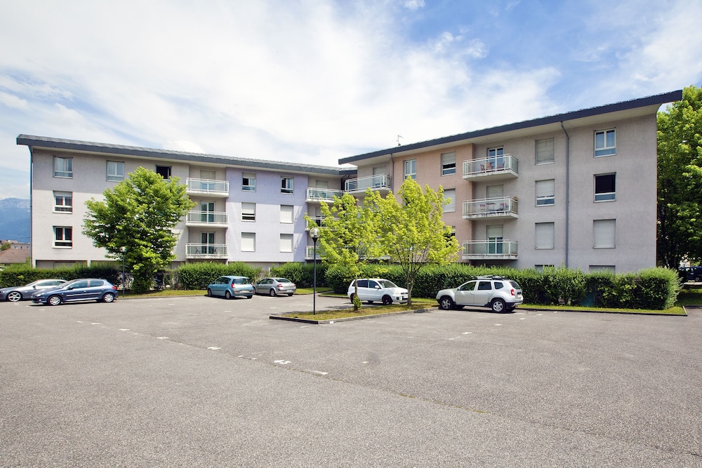 sejours and affaires annecy pont neuf
