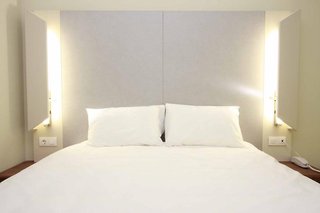 Travelodge Malaga Airport,Avenida Velazquez 212,3 star