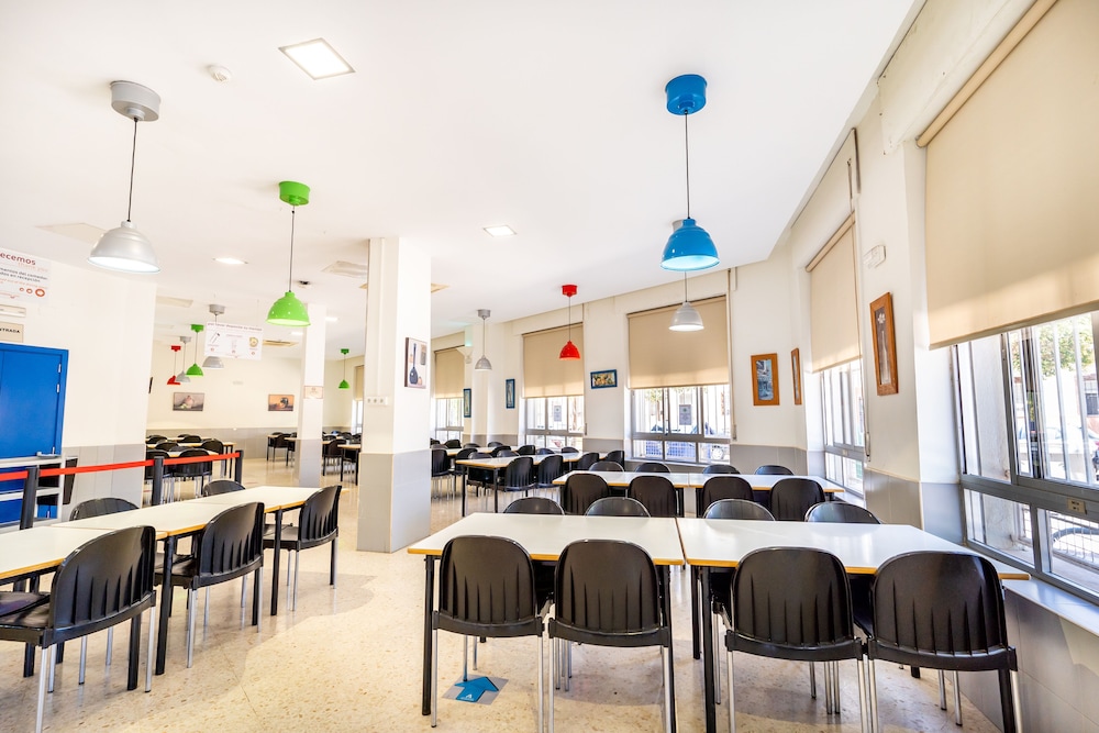 albergue inturjoven malaga