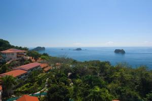 parador nature resort and spa