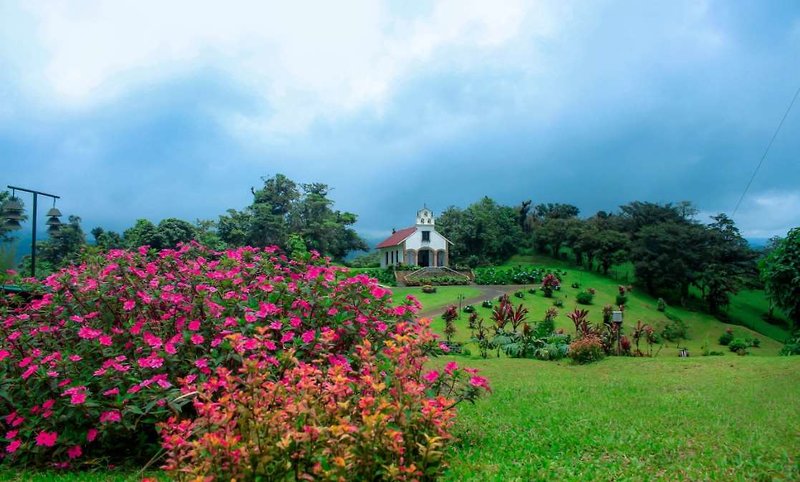 villa blanca cloud forest hotel retreat