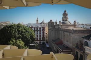 oasis backpackers hostel sevilla and coworking