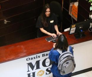 oasis backpackers hostel sevilla and coworking