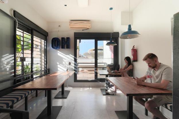 oasis backpackers hostel sevilla and coworking