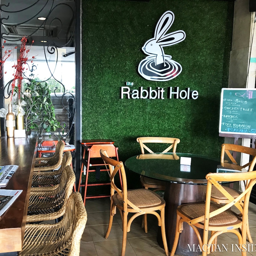 goldberry suites and hotel mactan