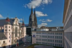 Hilton Cologne,Cologne>>Altstadt-Nord,5 star