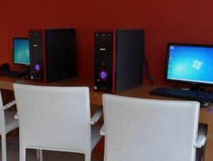 real colonia hotel and suites