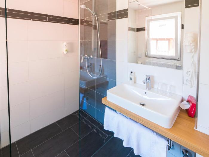 hotel restaurant lowen